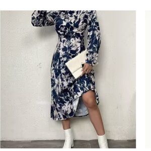 SHEIN Navy and White Floral Long Sleeve Dress
